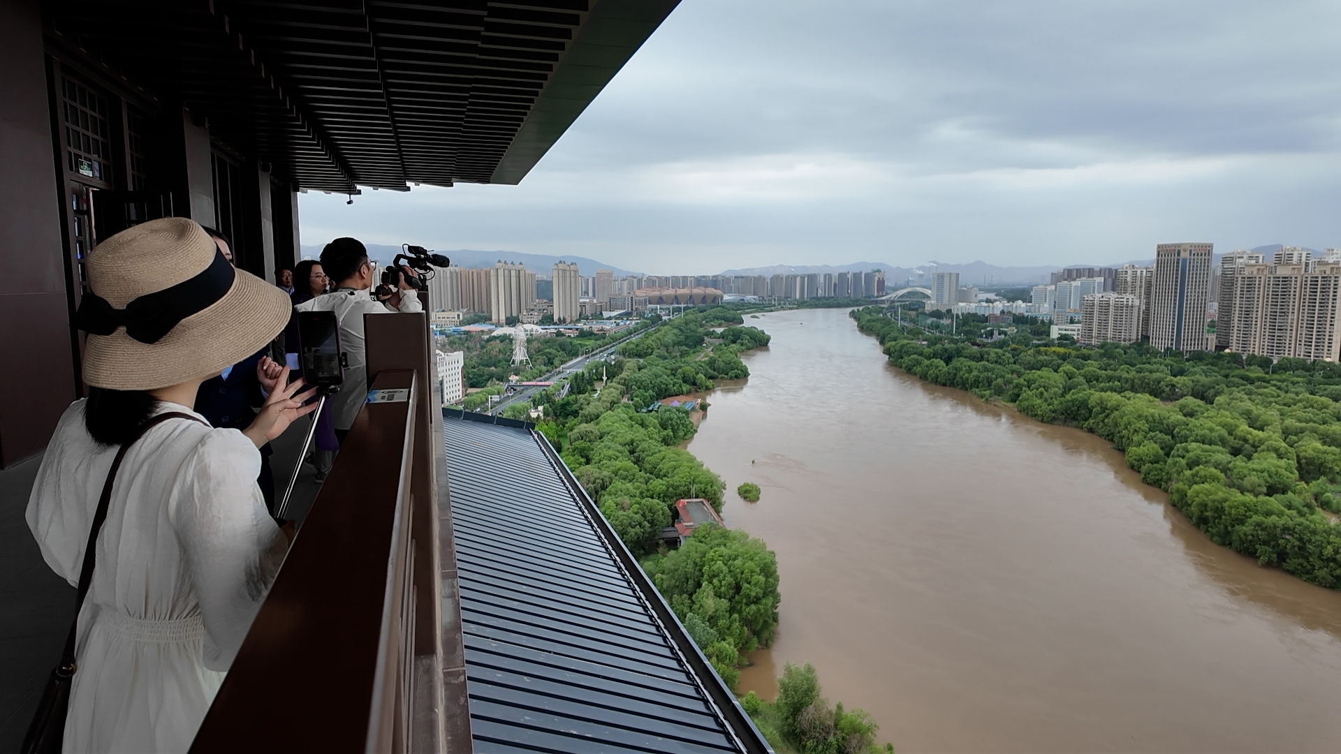 两岸记者甘肃行｜从一座馆、一条河、一碗面看两岸文化连接